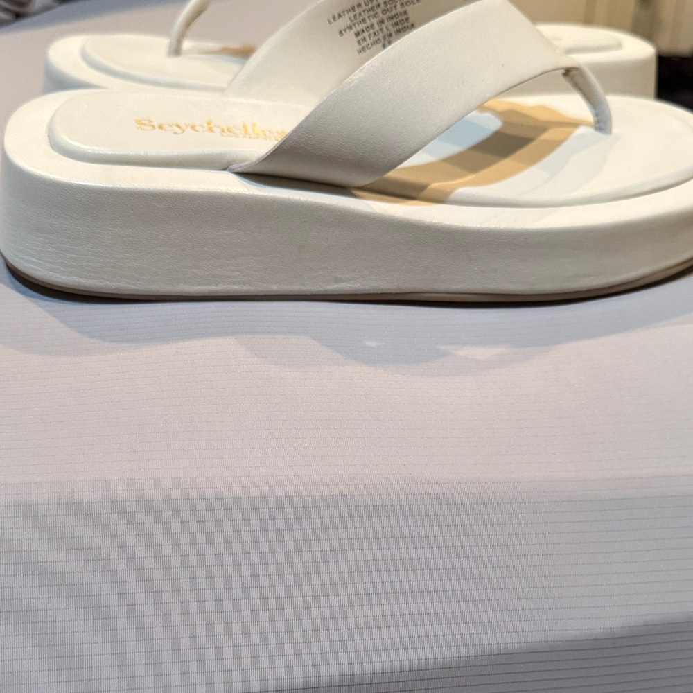 Seychelles Cream Platform Thong Sandals - Picture 3 of 7